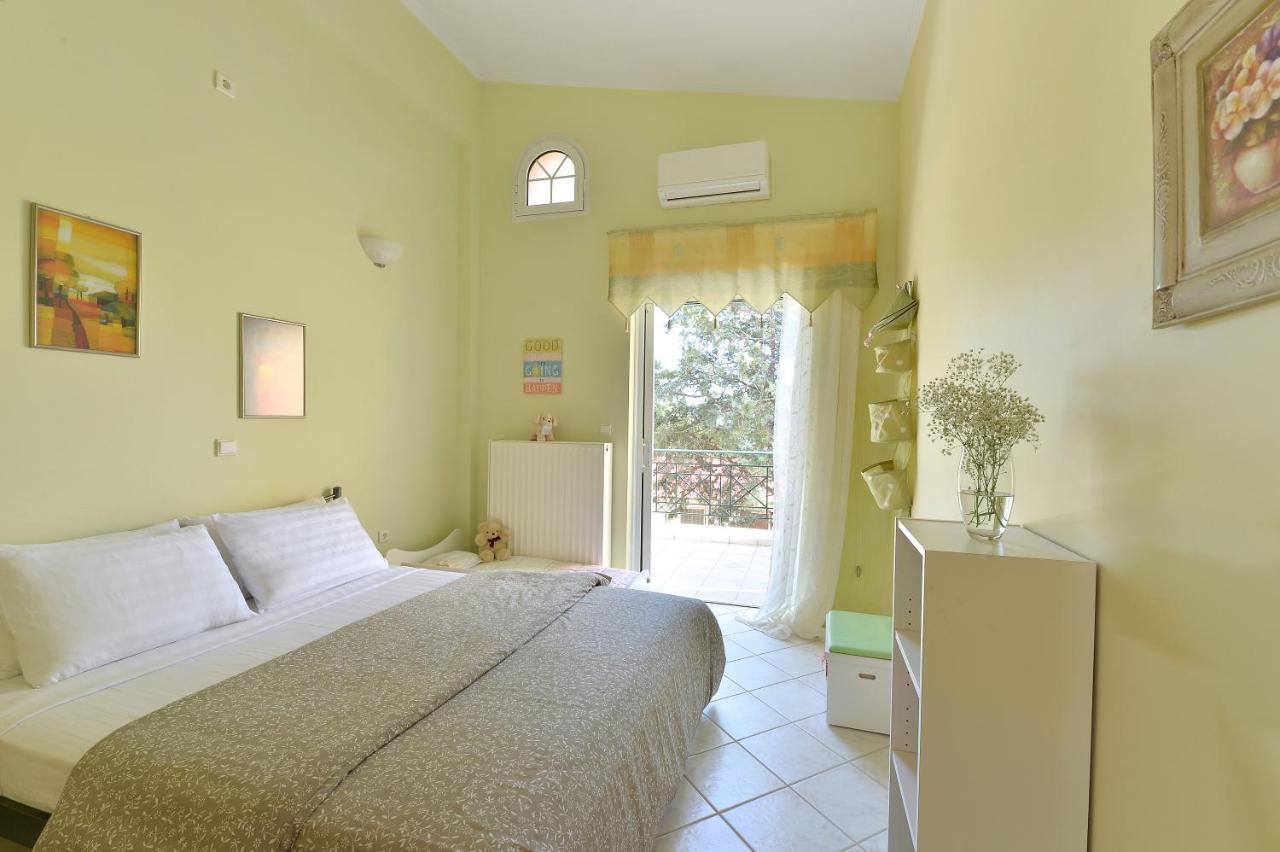 Domelia'S Luxury Apartments Near Airport & Beach Артемида Екстериор снимка
