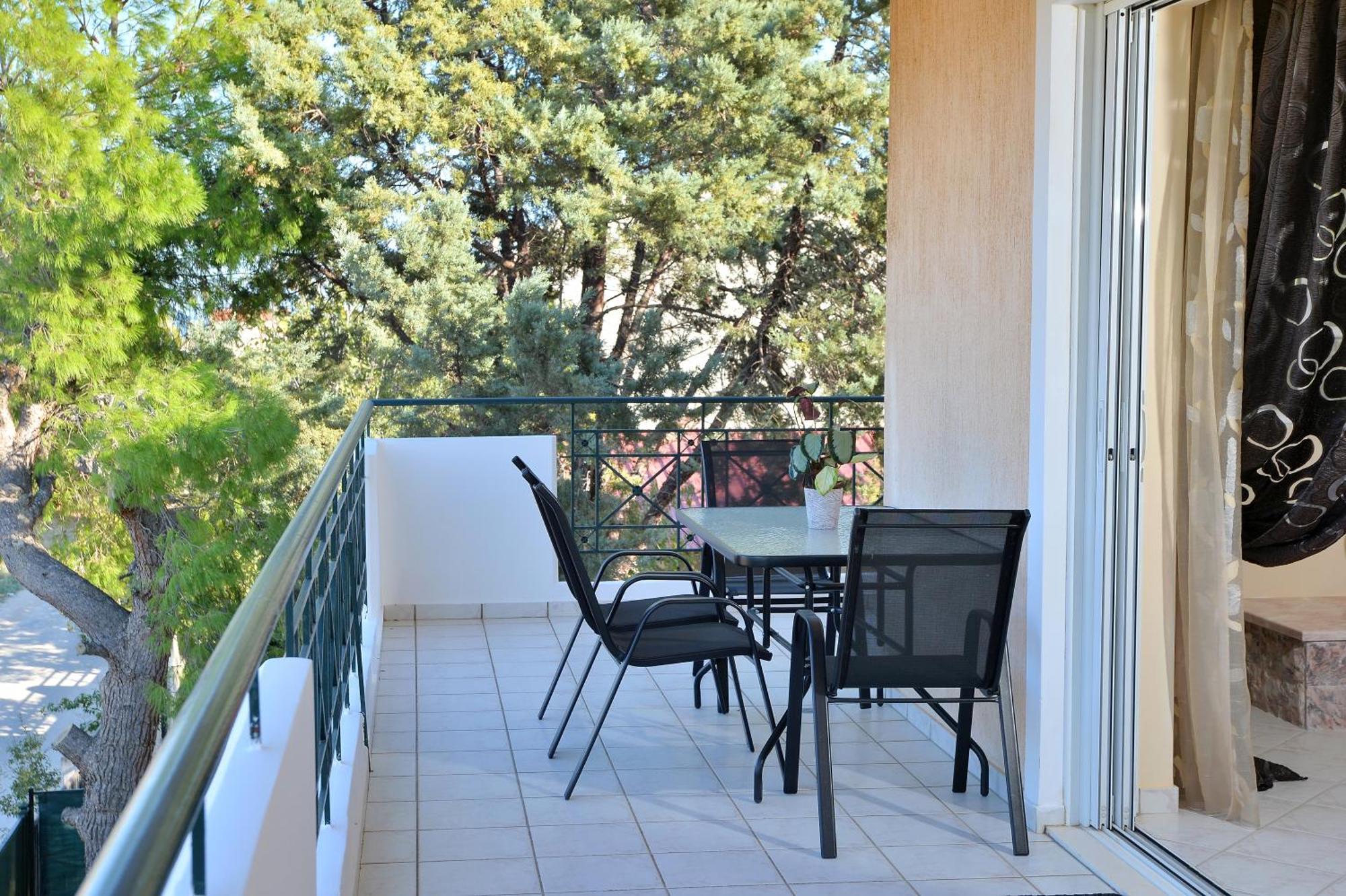 Domelia'S Luxury Apartments Near Airport & Beach Артемида Екстериор снимка